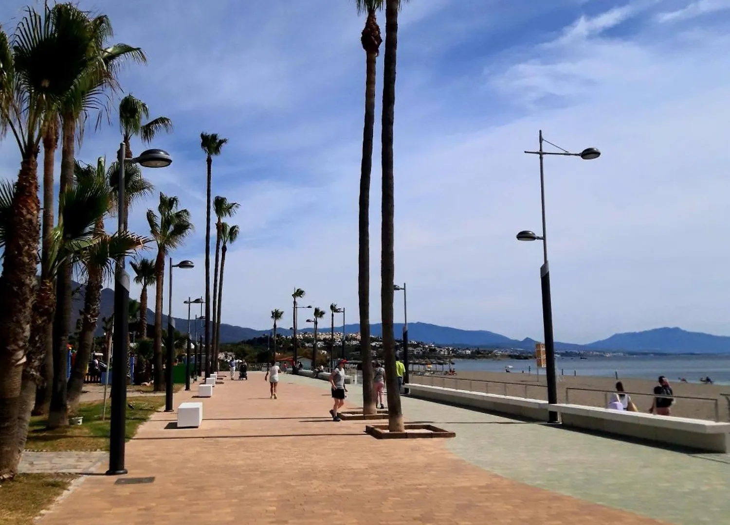 Apto Vacacional Follow The Sun Sabinillas San Luis de Sabinillas 0*,  Spain